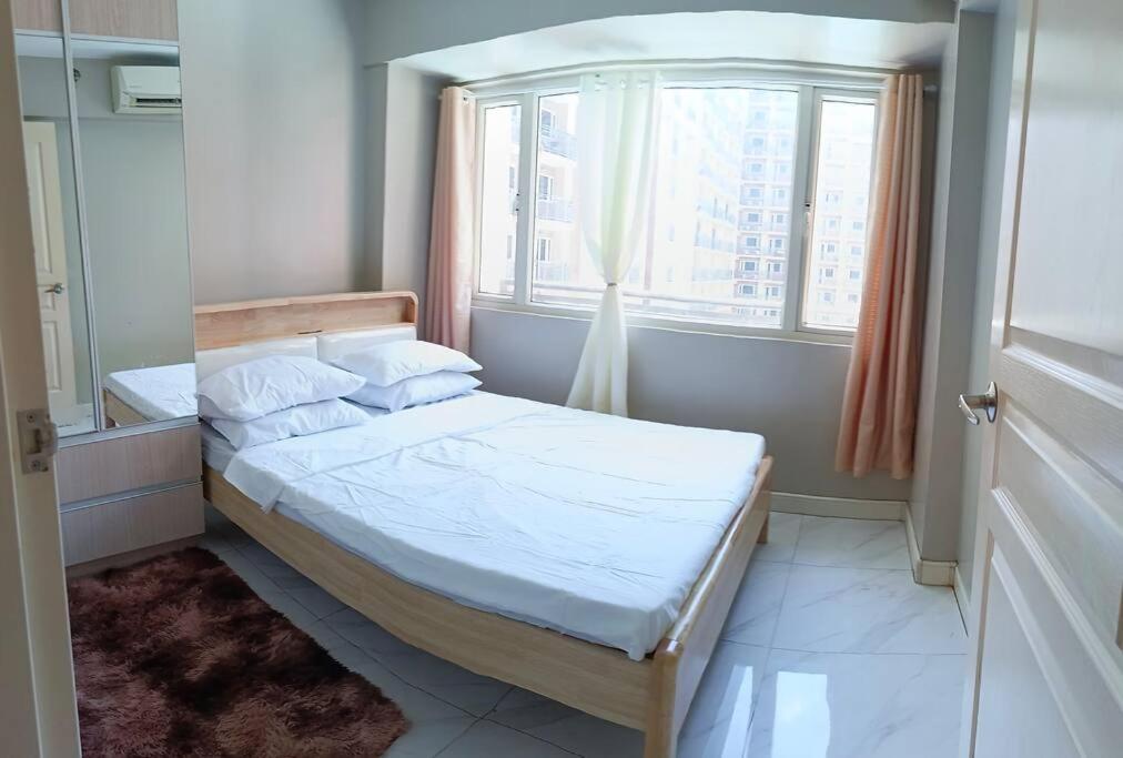 Monarch Parksuites - Balmoral Place Paranaque City Εξωτερικό φωτογραφία