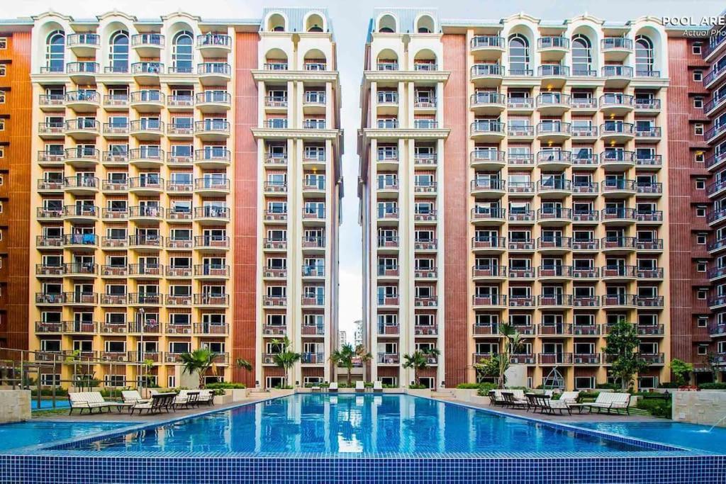 Monarch Parksuites - Balmoral Place Paranaque City Εξωτερικό φωτογραφία